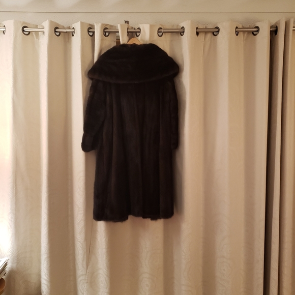 Mink Coat by Furrier Rosen Engelson - Picture 12 of 12